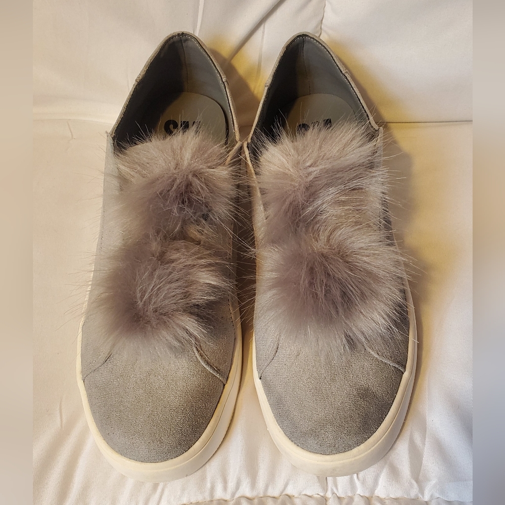 SM New York Fuzzy Pompom Grey Slip On Sneakers Women's 10